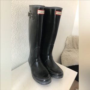 Hunter Gloss Rainboots Size 9